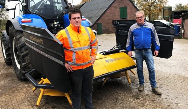 Lohnunternehmen Van Dorrestijn mit dem Kreisel-Siloverteiler ST 290 CERES