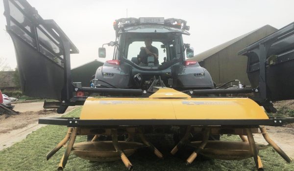Kreiselverteiler ST 290 CERES im Einsatz beim Lohnunternehmen Van Dorrestijn
