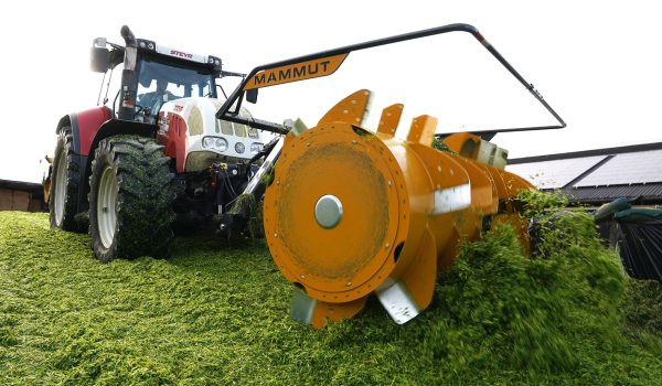 MAMMUT Futterernte XXL Siloverteiler Konrad