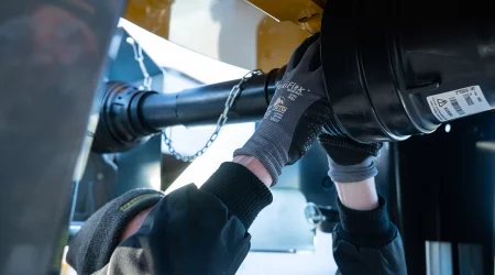 MAMMUT MAMMUT TURBO MIX pan mixer, person changing the driveTURBO MIX, Person führt Antriebswechsel durch