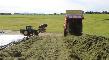 With the SILO TWIST, fast spreading across a wide area is possible.