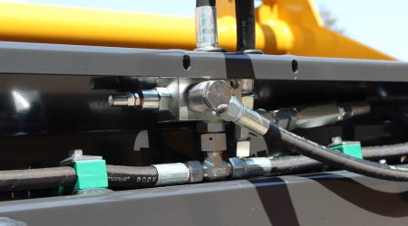 SILO CAT silo shears - Pressure relief valve for an operating pressure of more than 210 bar