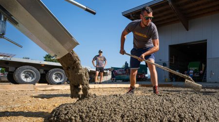 MAMMUT Zwangsmischer für Traktor TURBO MIX, Beton in höchster Qualität wird verteilt